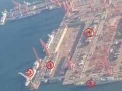 大連造船廠干船塢又有新變化 首批8艘055艦同時(shí)開建！
