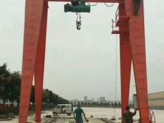 龍門吊機