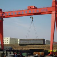 泉州雙梁吊鉤門(mén)式起重機(jī)價(jià)格快報(bào)