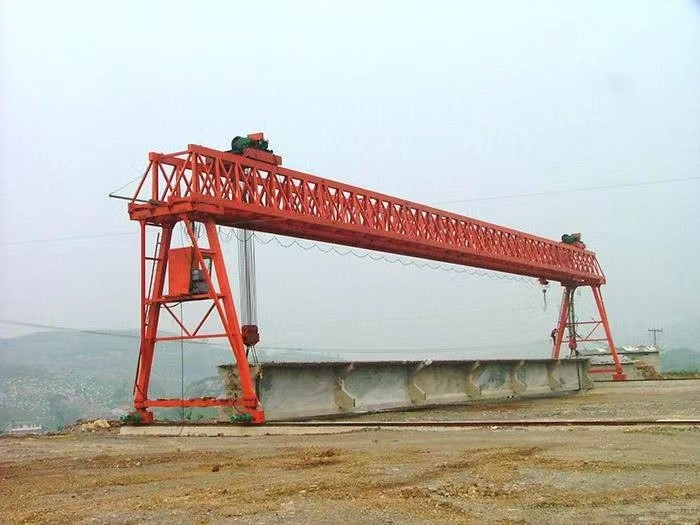 云南香格里拉提梁機(jī)安裝