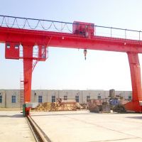 山東龍門吊 工廠港口路橋起重機(jī)設(shè)備