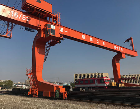 天津起重機(jī)-半門式起重機(jī)